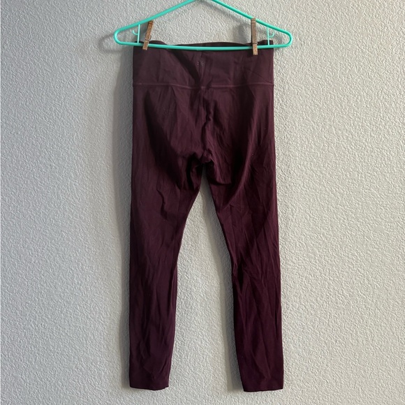 Athleta Women’s Maroon Capri Leggings - Picture 2 of 3